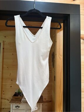 American Eagle Outfitters Ivory Ribbed V-Neck Bodysuit